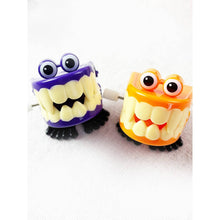 Load image into Gallery viewer, Halloween Wind-Up Chattering Vampire Teeth Toy