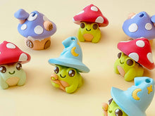 Load image into Gallery viewer, Magical Adorable Frog Clicker 3D Printed Fidget Keychain